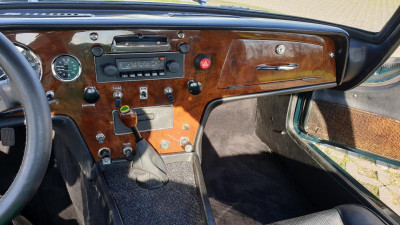 LOTUS ELAN DASHBOARD DETAIL.jpg and 